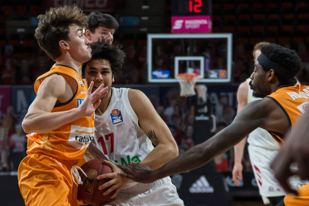 皇马依然是 皇马依然是