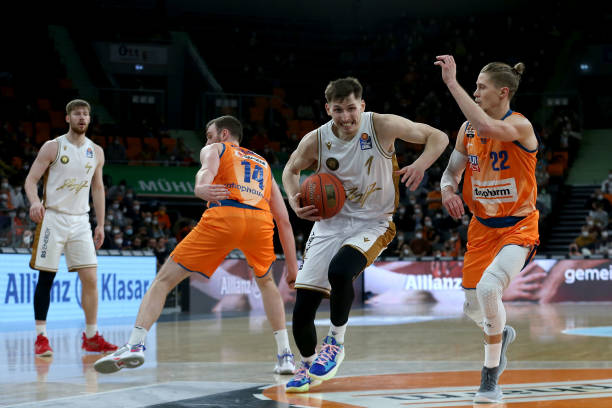 动作的干扰 动作的干扰